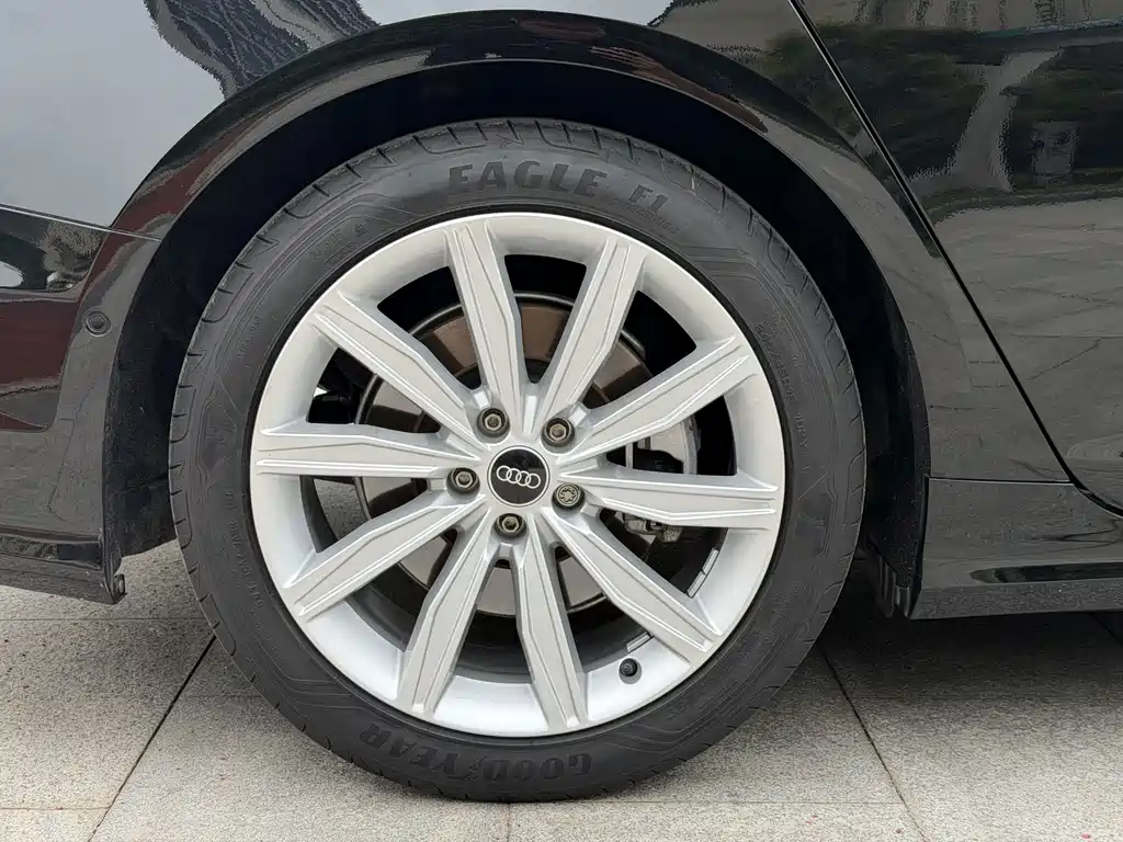Audi A6L — миниатюра 11