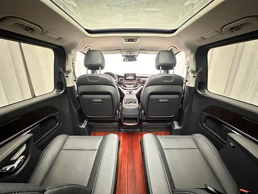 Mercedes-Benz V-Class — миниатюра 45