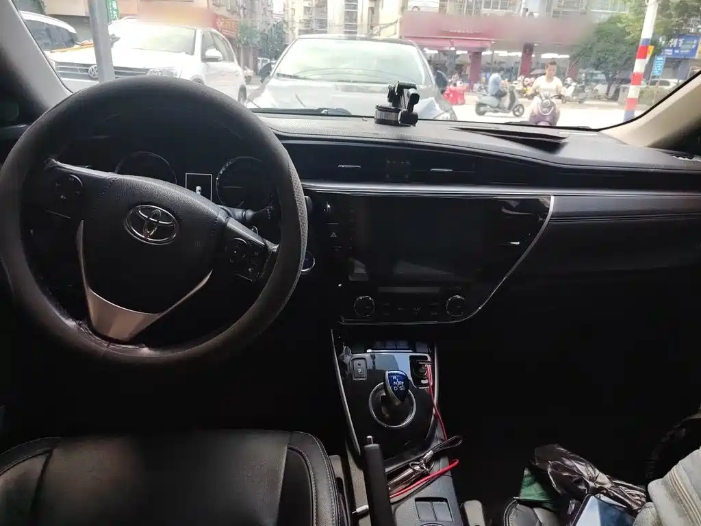 Toyota Corolla — миниатюра 13