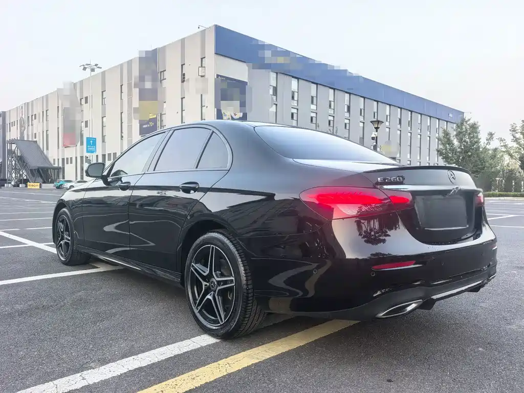 Mercedes-Benz E-Class (Import) — миниатюра 7
