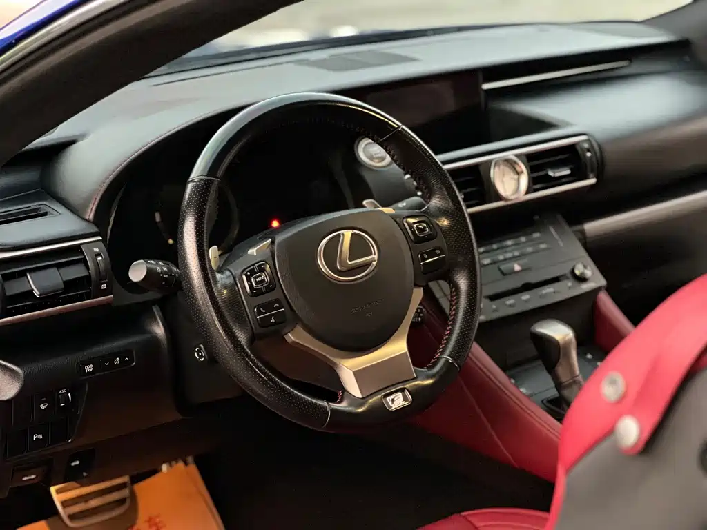 Lexus RC — миниатюра 13