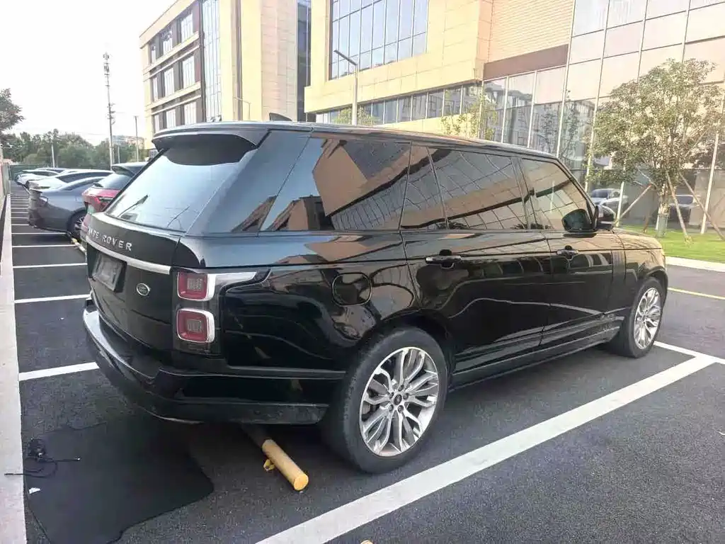 Land Rover Range Rover — миниатюра 6