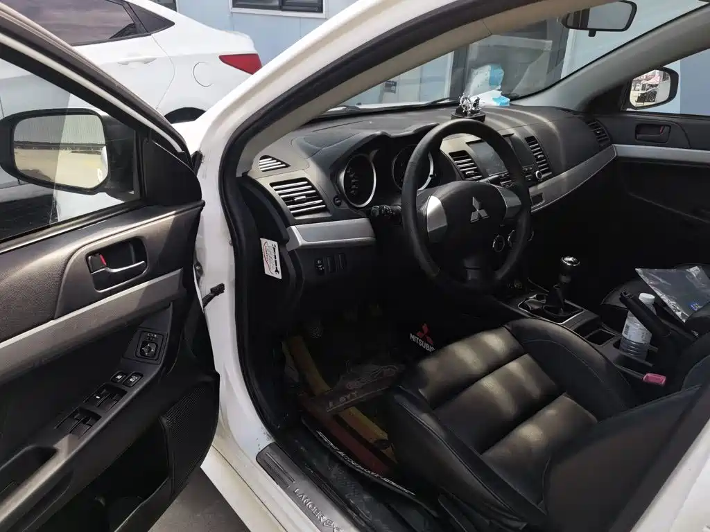 Mitsubishi Lancer EX — миниатюра 13