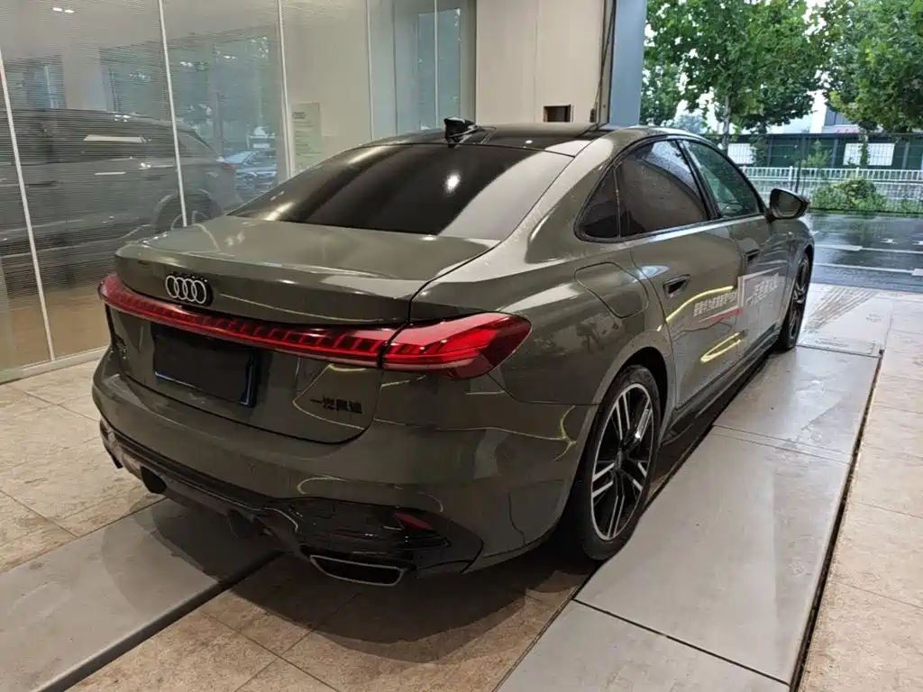 Audi A5L — миниатюра 7