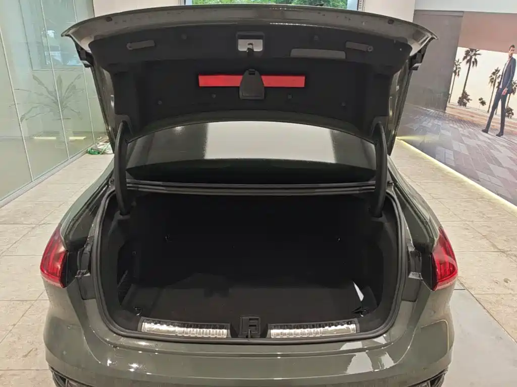 Audi A5L — миниатюра 19