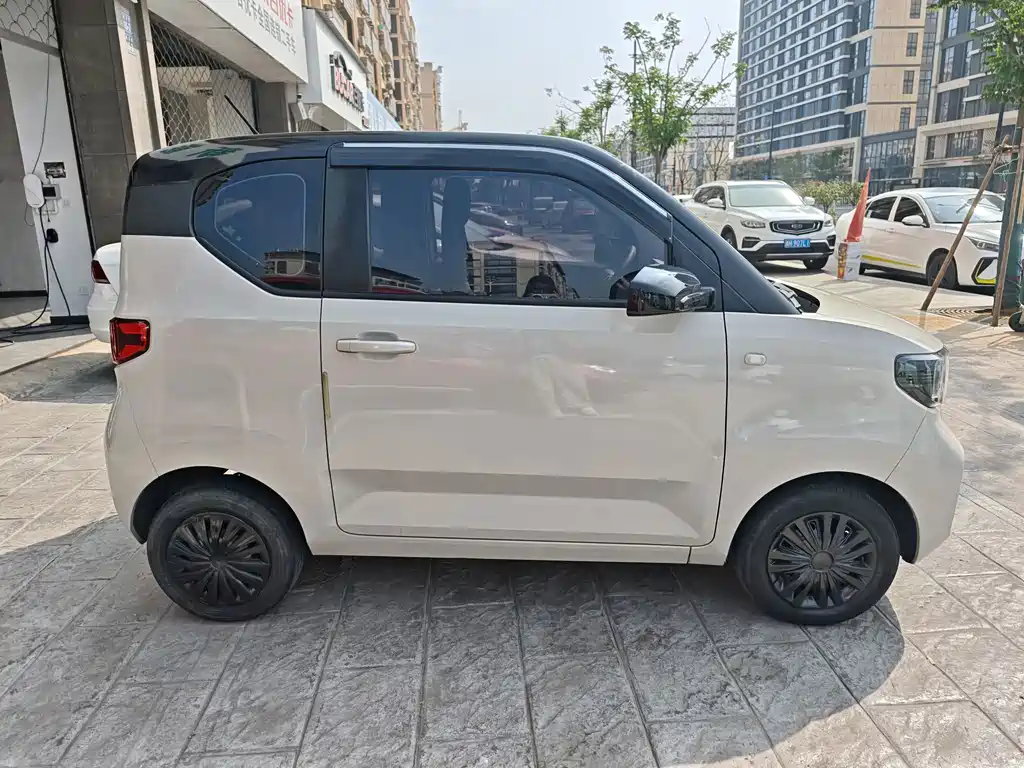 Wuling MINIEV — миниатюра 3
