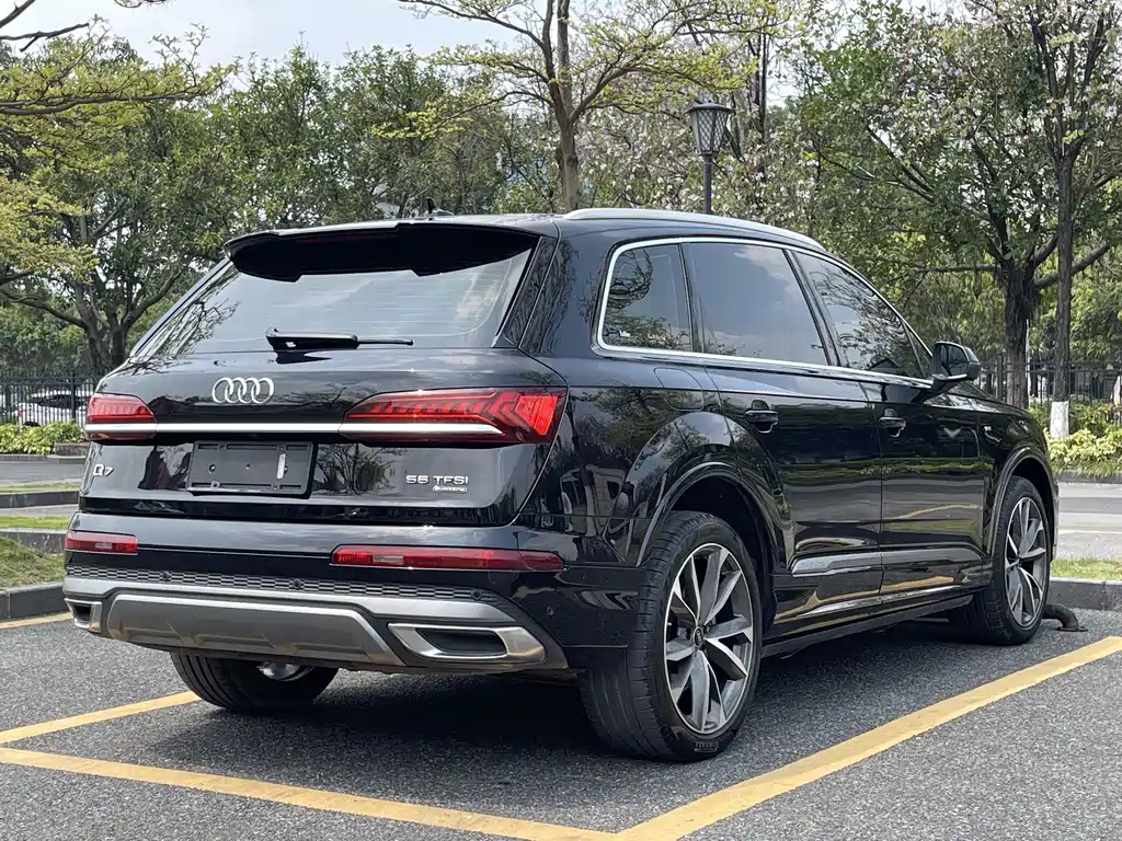 Audi Q7 2021 55 TFSI quattro S line Sport