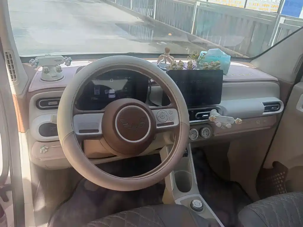 Wuling MINIEV — миниатюра 8