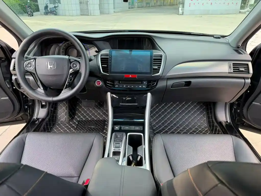 Honda Accord — миниатюра 10