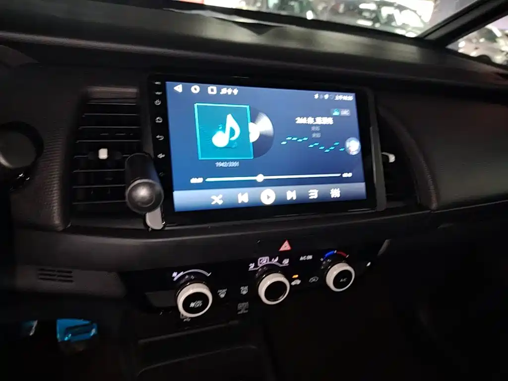 Honda Fit — миниатюра 13