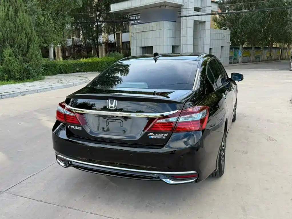 Honda Accord — миниатюра 6