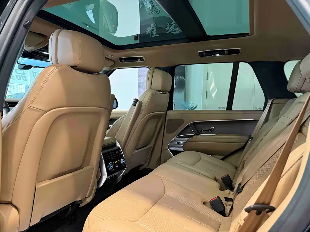 Land Rover Range Rover — миниатюра 16