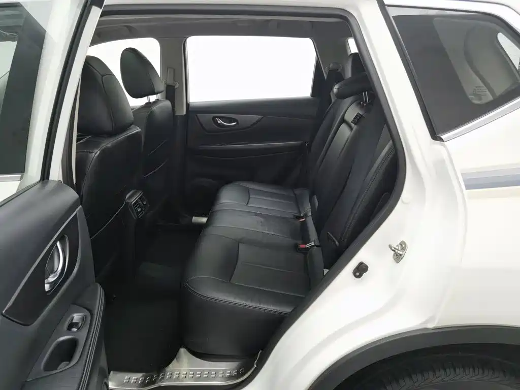 Nissan X-Trail — миниатюра 15
