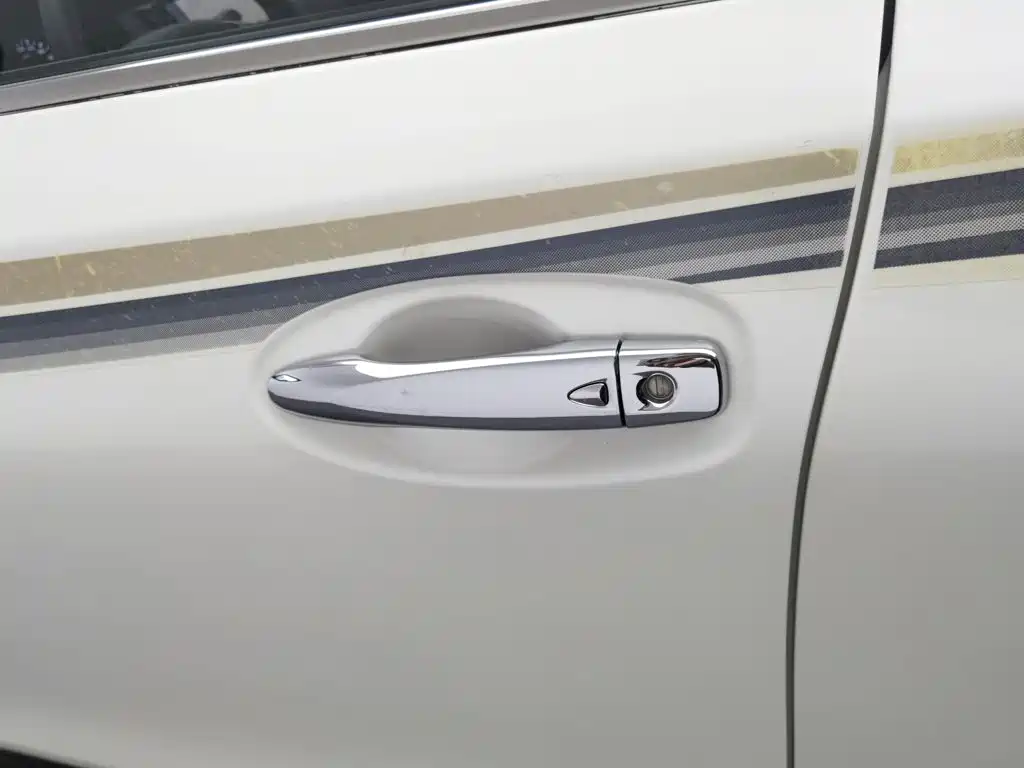 Nissan X-Trail — миниатюра 18