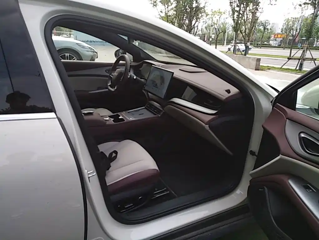 BYD Seal 07 DM-i — миниатюра 25