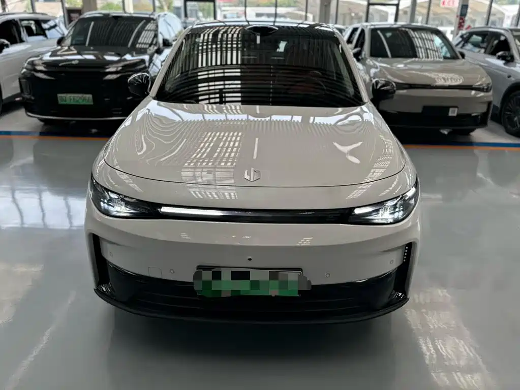 Leapmotor Leapmotor C10 — миниатюра 2