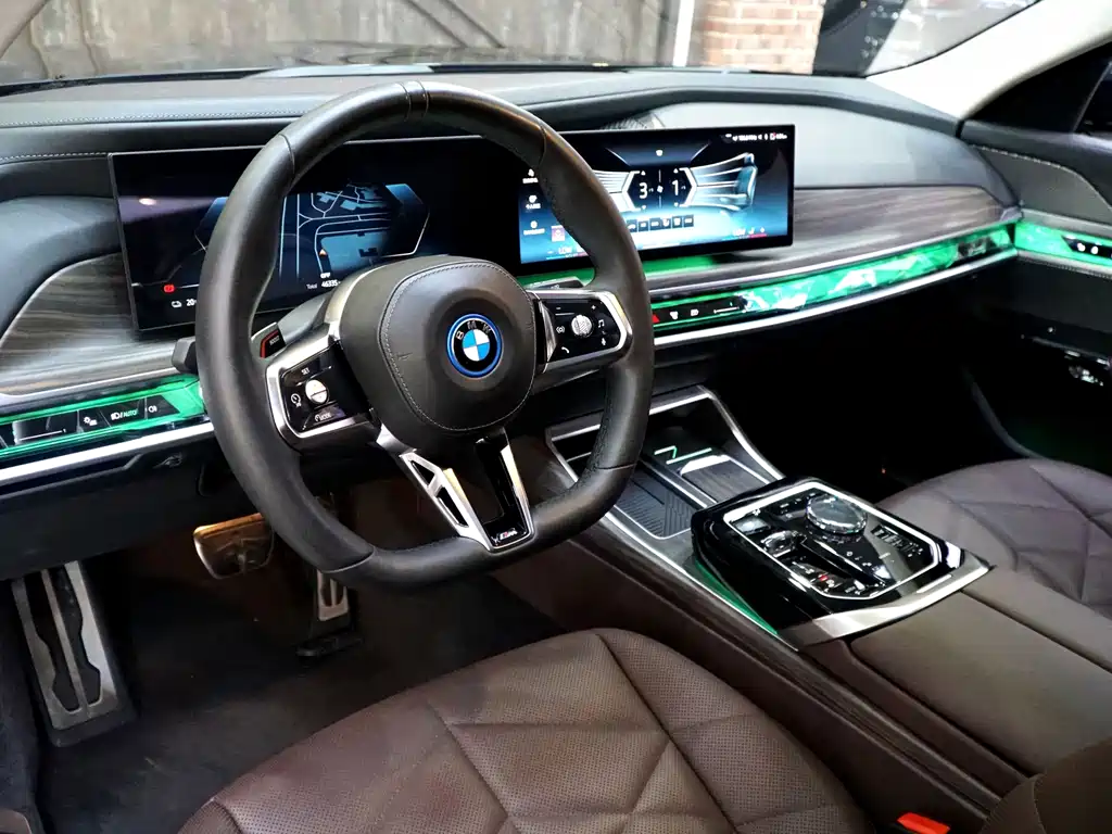 BMW i7 — миниатюра 6