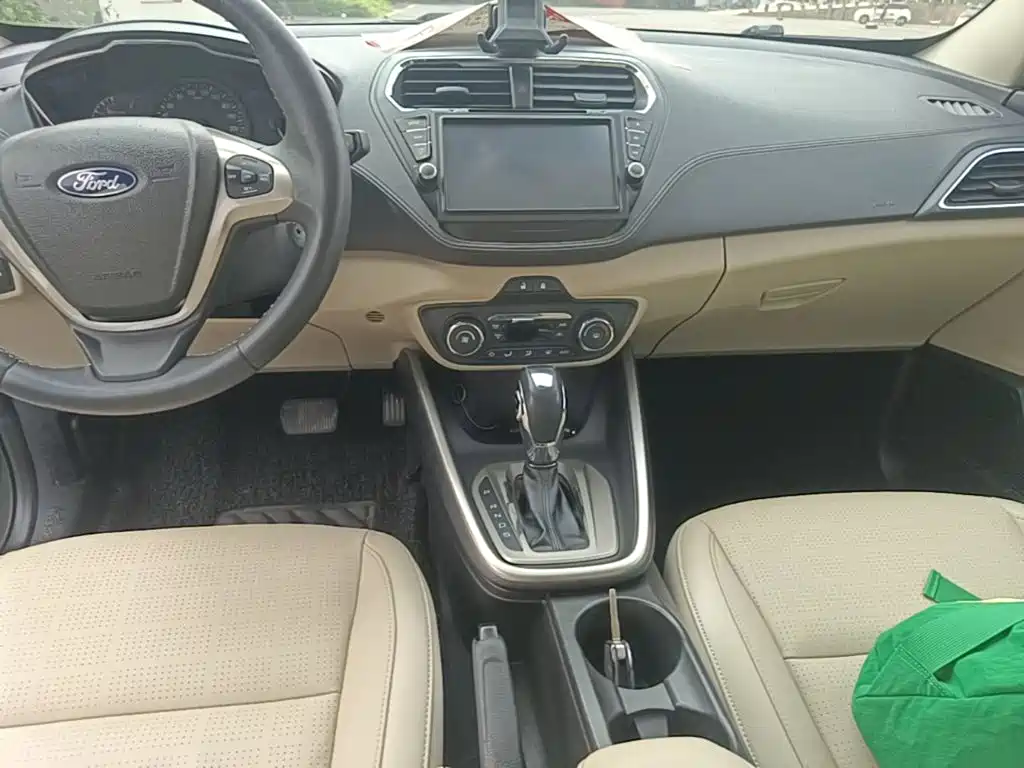 Ford Escort — миниатюра 14