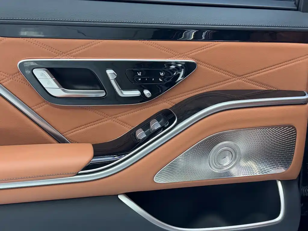 Mercedes-Benz S-Class — миниатюра 21