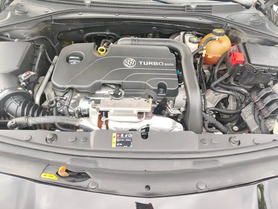 Buick LaCrosse — миниатюра 10