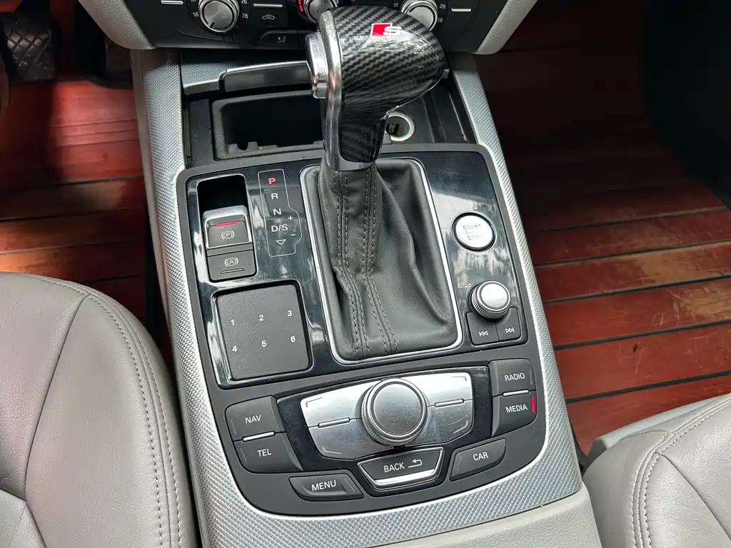 Audi A6L — миниатюра 10