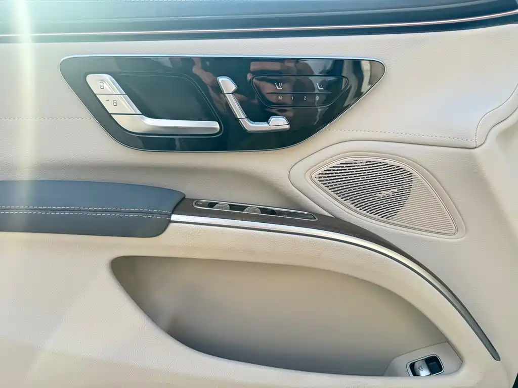 Mercedes-Benz EQS 2023 450+