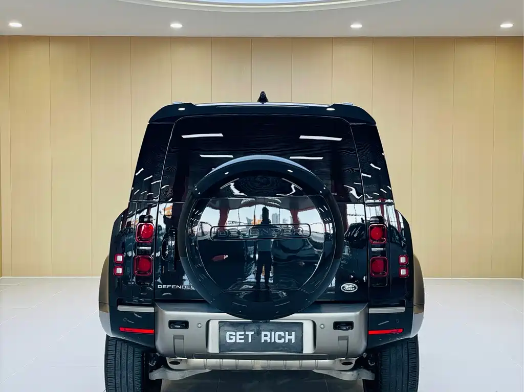 Land Rover Defender — миниатюра 8