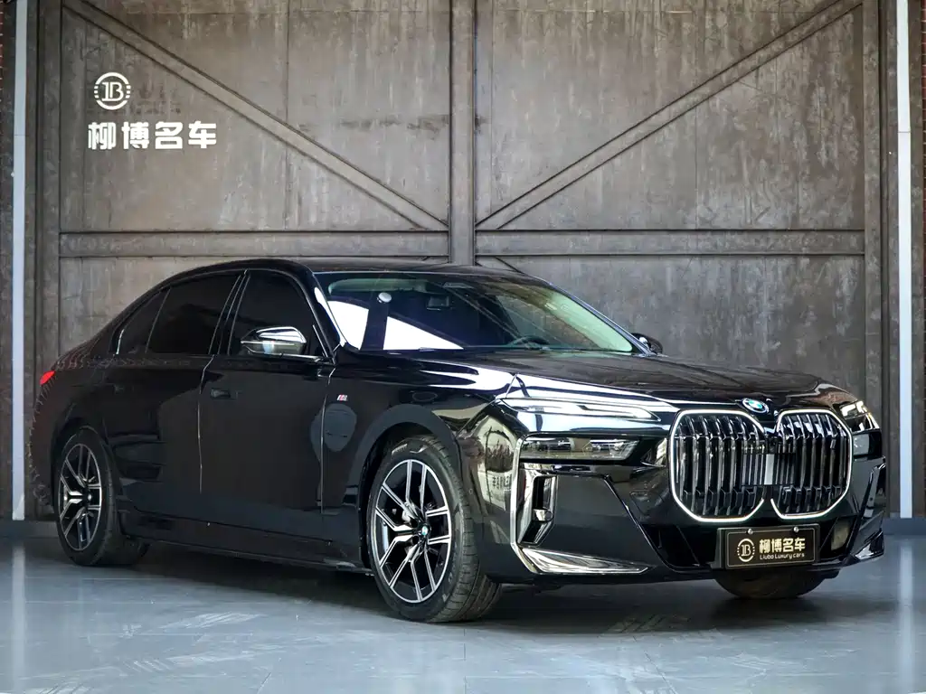 BMW i7 — миниатюра 21
