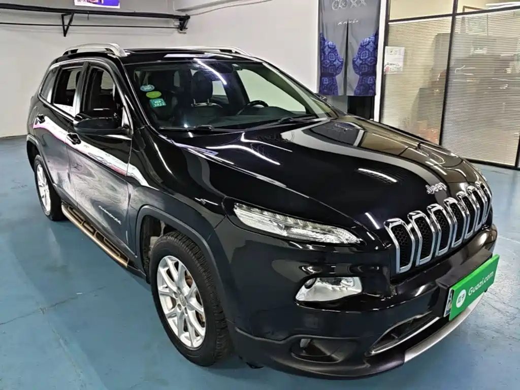 Jeep Cherokee — миниатюра 4