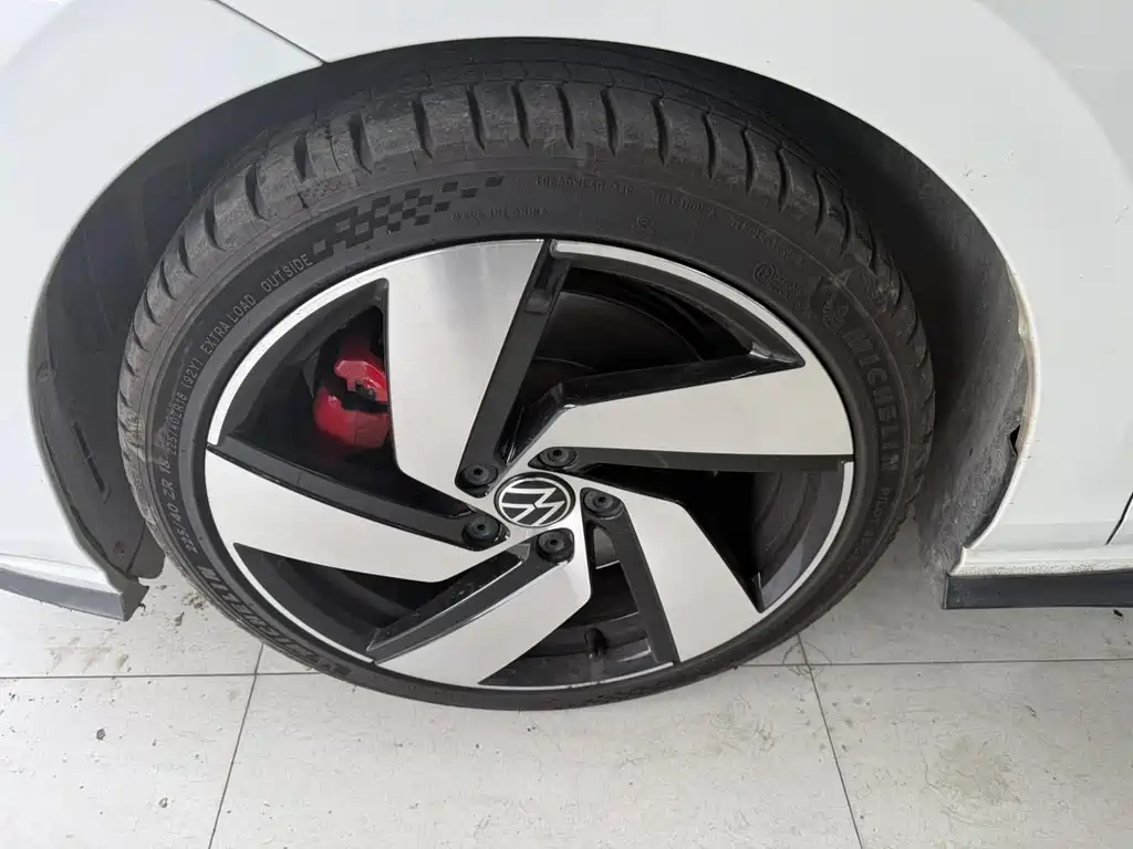 Volkswagen Golf GTI — миниатюра 5