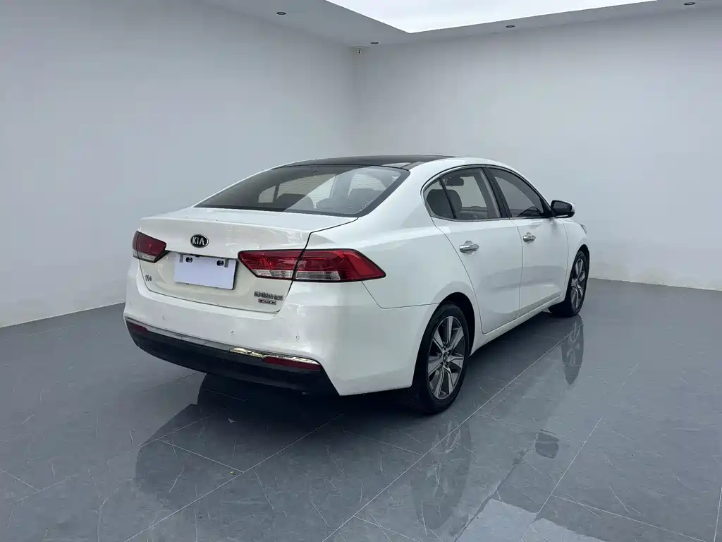 Kia K4 — миниатюра 12