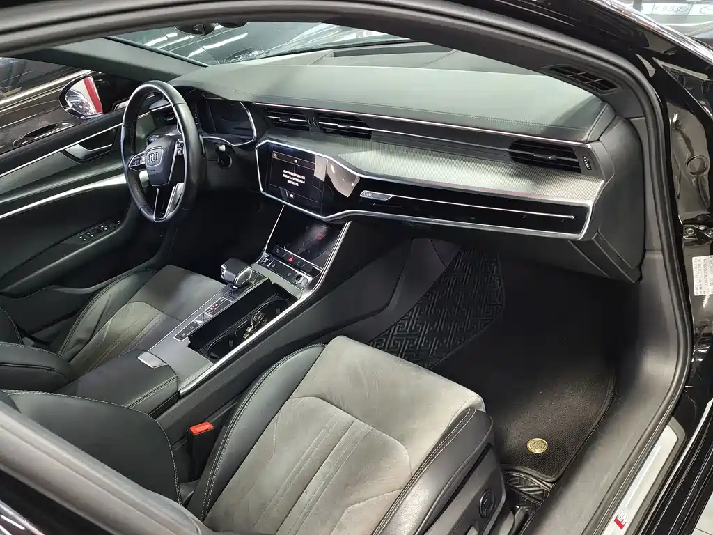 Audi A6L — миниатюра 5