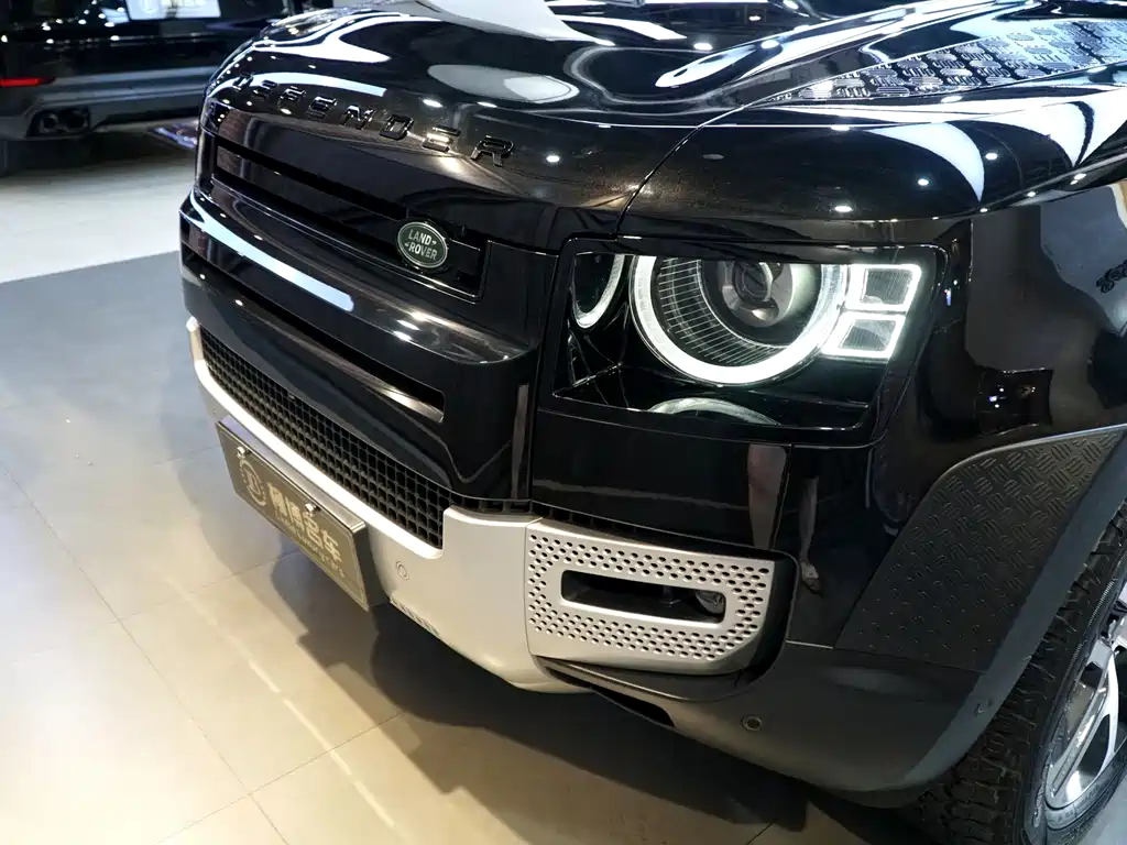 Land Rover Defender — миниатюра 17