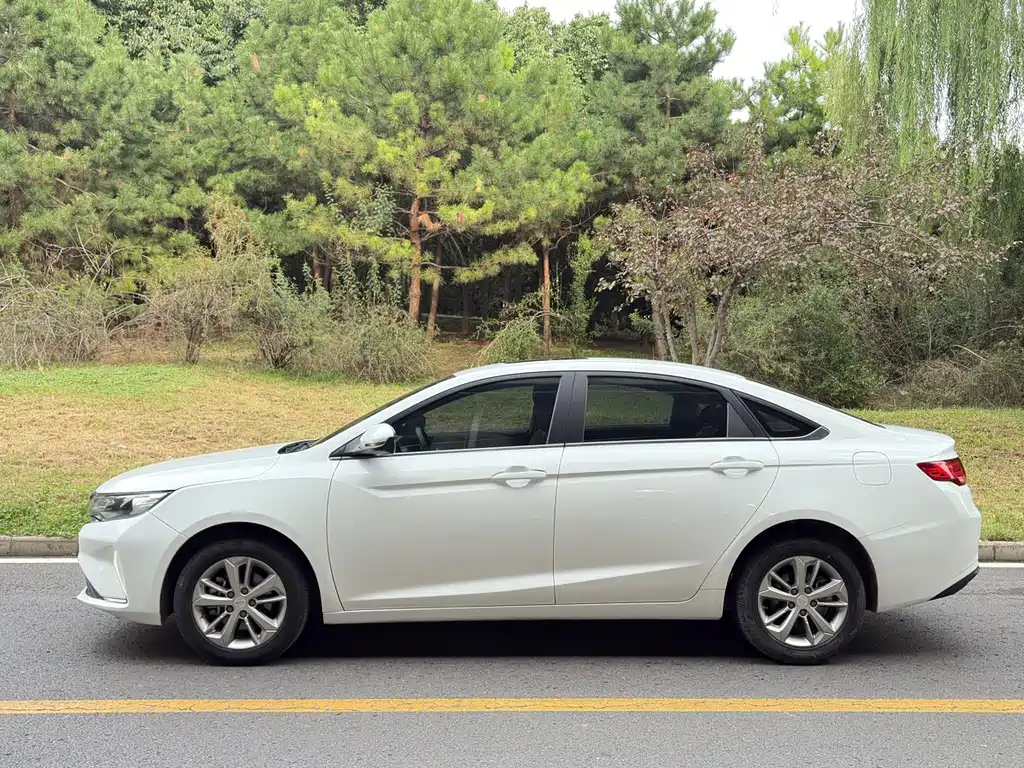 Geely Emgrand GL — миниатюра 6