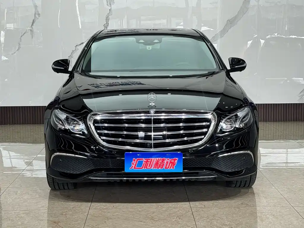 Mercedes-Benz E-Class — миниатюра 2