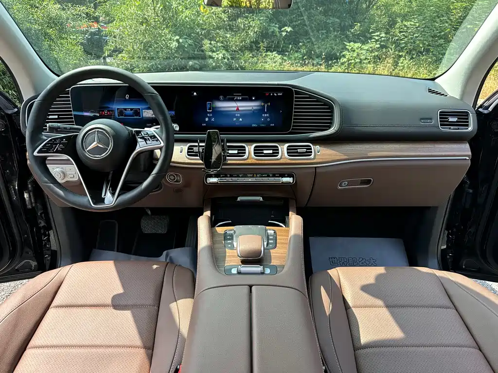 Mercedes-Benz GLE (Import) — миниатюра 8