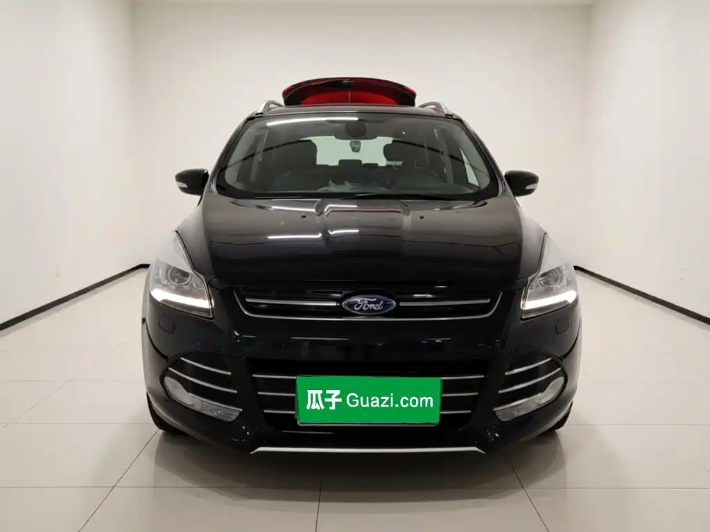 Ford Kuga — миниатюра 24