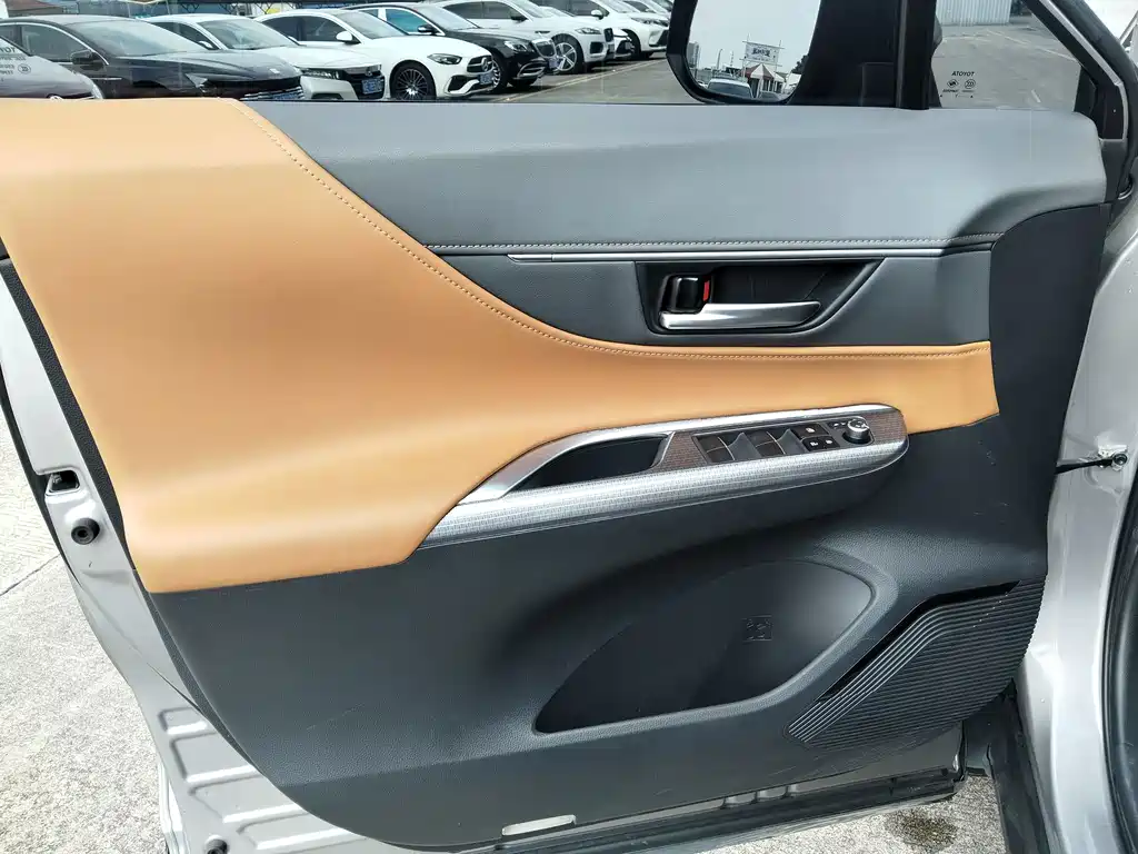 Toyota Venza — миниатюра 11