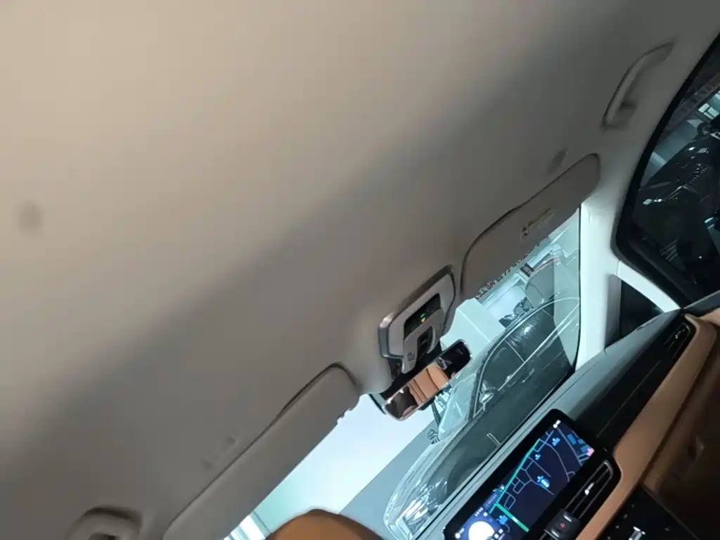 Hongqi Hongqi HQ9 PHEV — миниатюра 18