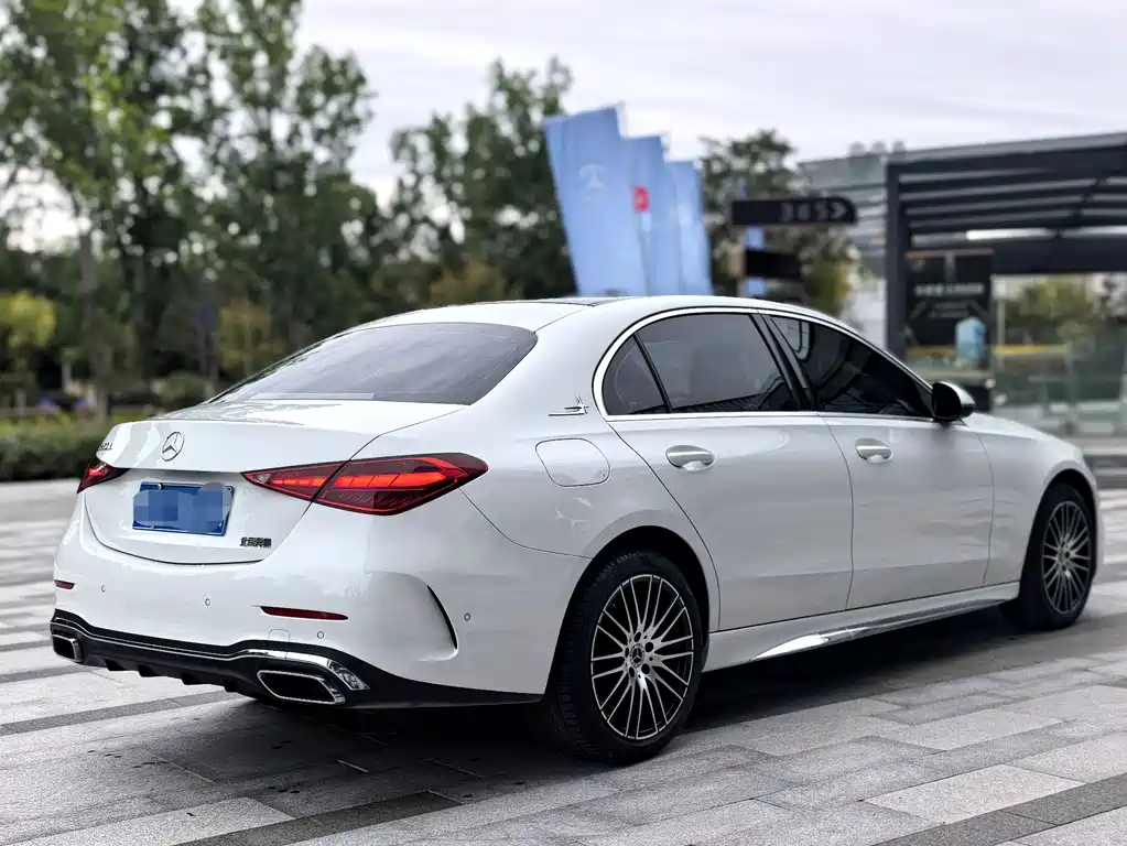 Mercedes-Benz C-Class — миниатюра 5