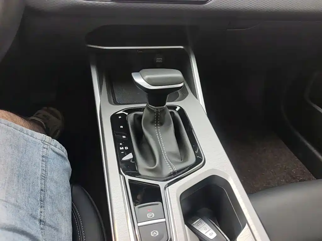 Geely Emgrand — миниатюра 14