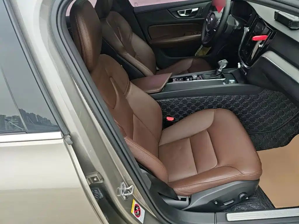 Volvo S60 — миниатюра 25