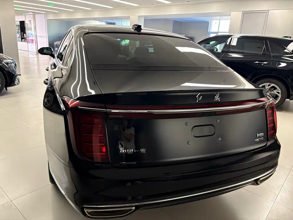Hongqi H9 2025 2.0T Luxury 5 мест