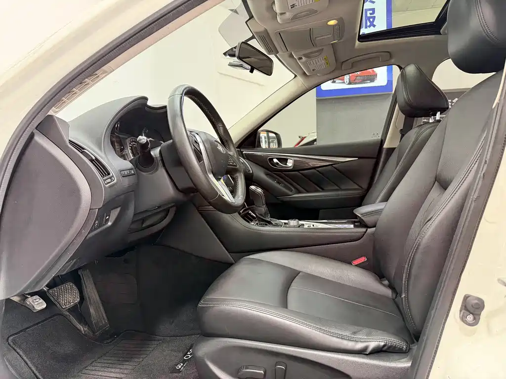 Infiniti Q50L — миниатюра 4