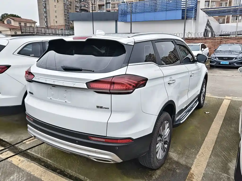 Geely Boyue — миниатюра 13