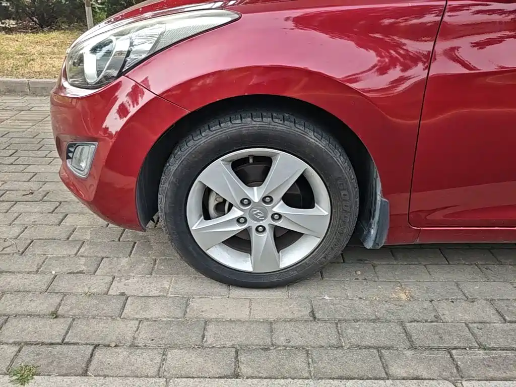 Hyundai Elantra Langdong — миниатюра 23