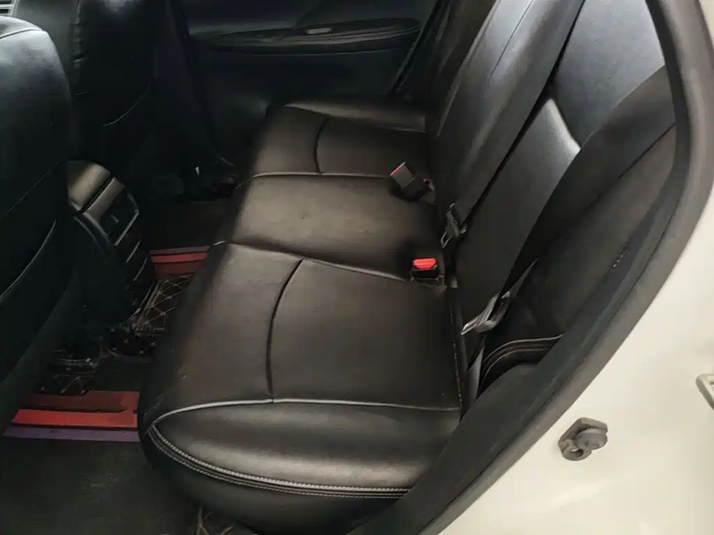 Nissan Tiida — миниатюра 17