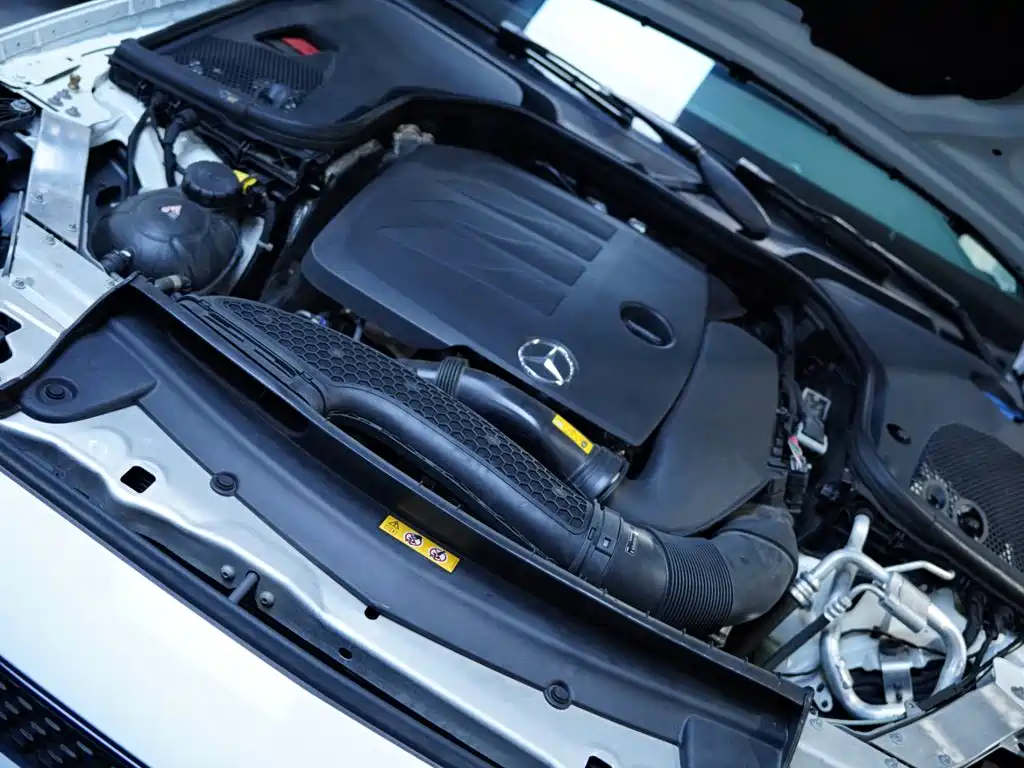 Mercedes-Benz E-Class (Import) — миниатюра 48