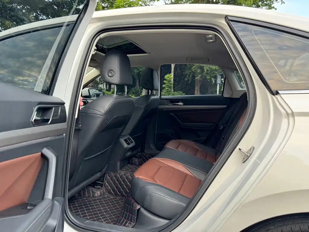 Volkswagen Lavida — миниатюра 9