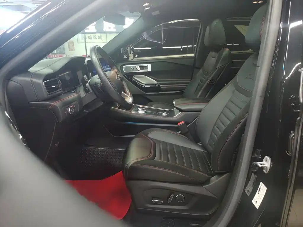 Ford Explorer — миниатюра 18